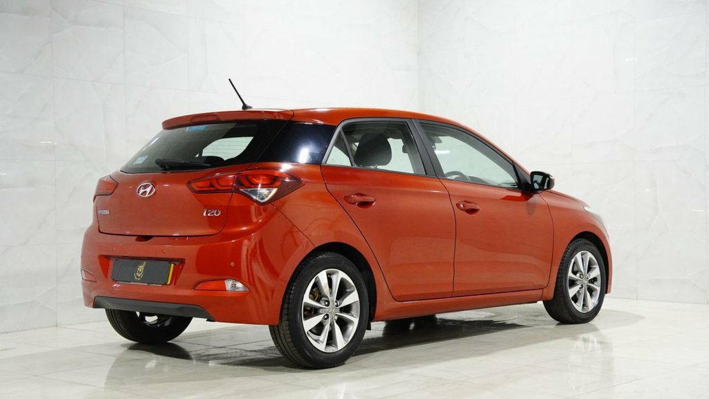 Hyundai I20 Hatchback Red #6