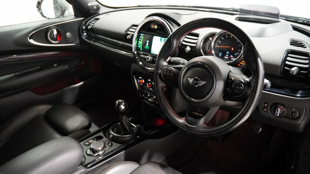Mini Clubman 2L Cooper S YJ17BHT Red #2
