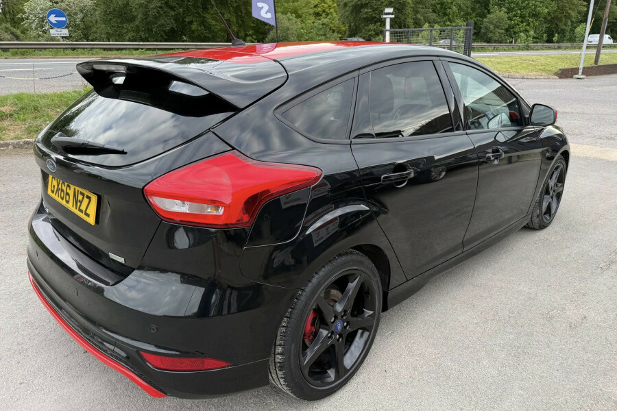 Ford Focus Hatchback GX66NZZ Black #5