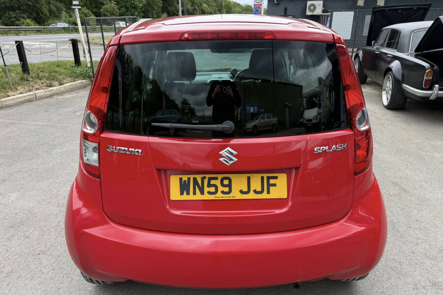 Suzuki Splash Hatchback Red #4