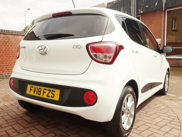 Hyundai I10 1.0 Go Se Hatchback FV18FZS White #5