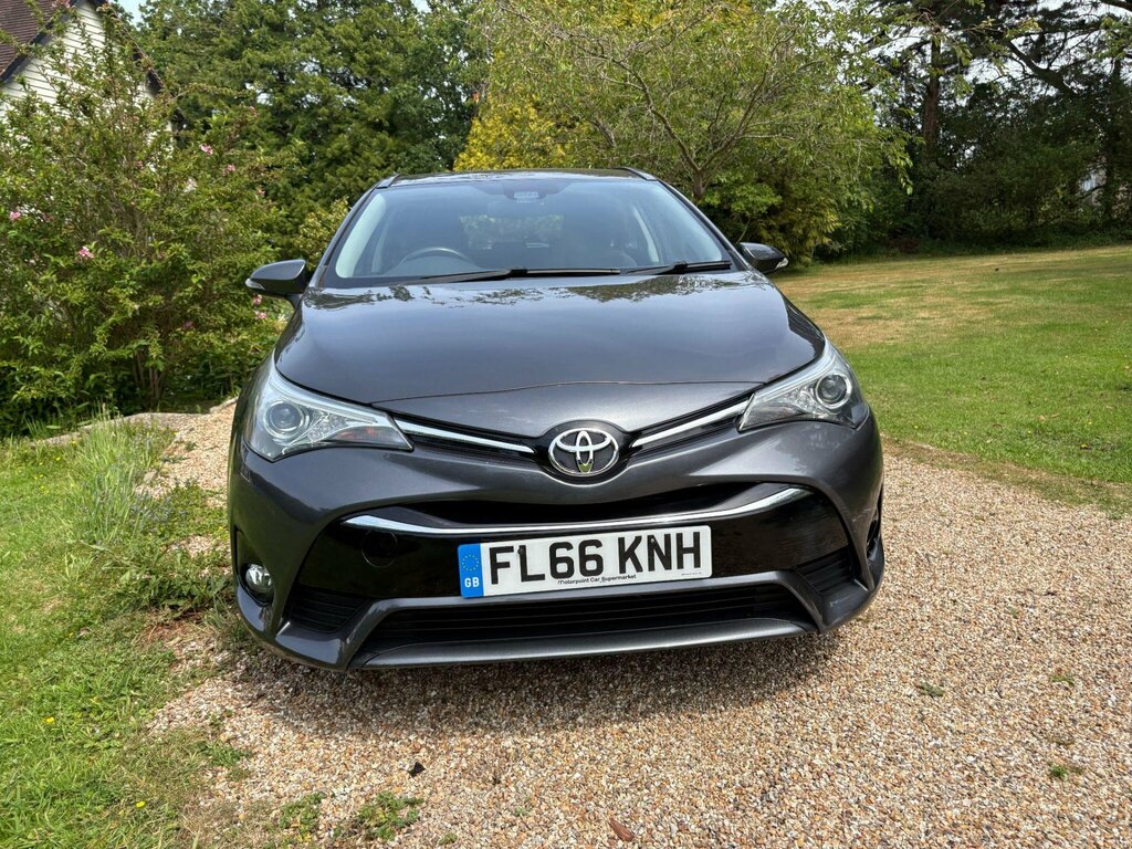 Toyota Avensis 1.6 D-4d Business Edition Touring Sports Euro 6 S Grey #3