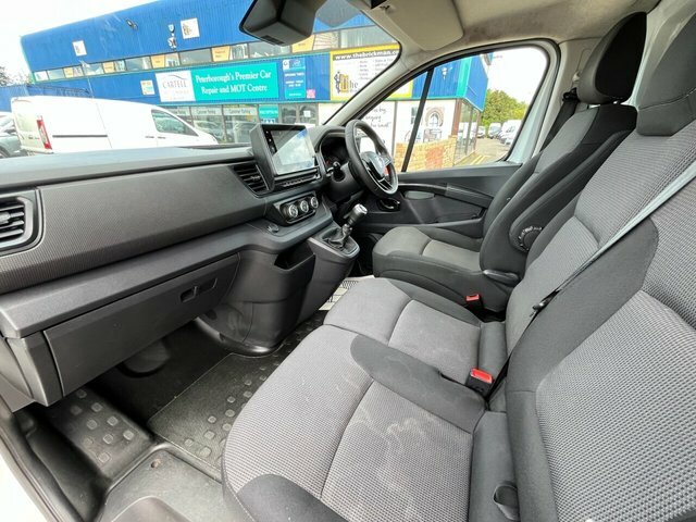 Renault Trafic Dci Blue Ll30 Business MV22YWK White #5