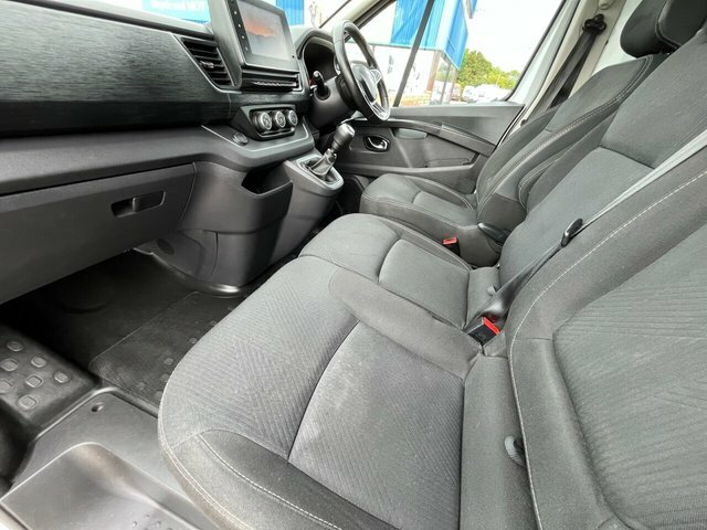 Renault Trafic Dci Blue Sl28 Sport RF72WNS White #5