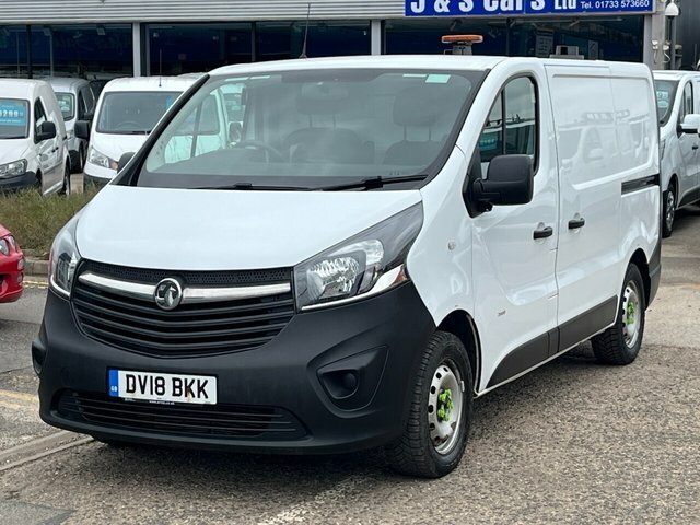 Vauxhall Vivaro Cdti 2900 Panel Van DV18BKK White #3