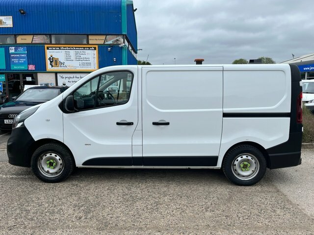 Vauxhall Vivaro Cdti 2900 Panel Van DV18BKK White #6