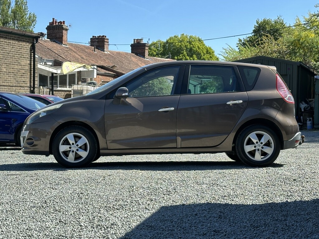 Renault Scenic Mpv 1.5 Dci Dynamique Tomtom 201161 Brown #3