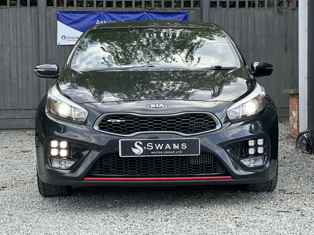 Kia Ceed Hatchback 1.6 T-gdi Gt Tech Black 20 Black