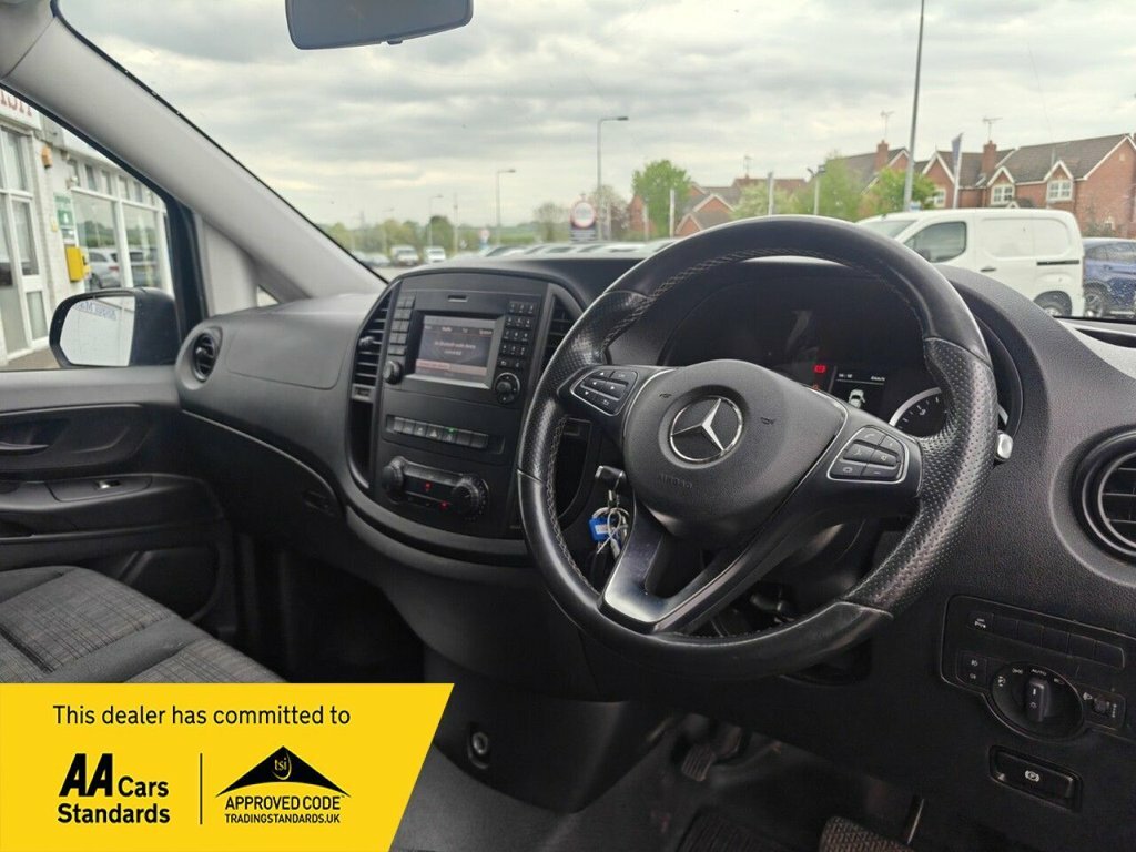 Mercedes-Benz Vito 2.1L Premium HX69VZU Black #2