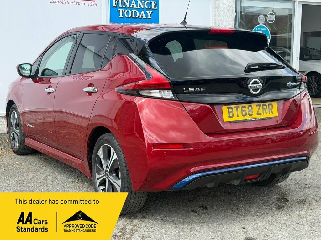 Nissan Leaf Hatchback BT68ZRR Red #5
