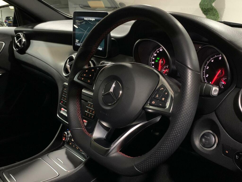 Mercedes-Benz GLA Class Suv 1.6 Gla200 Amg Line Edition Plus 7G-dct Euro DX69NPJ Red #5