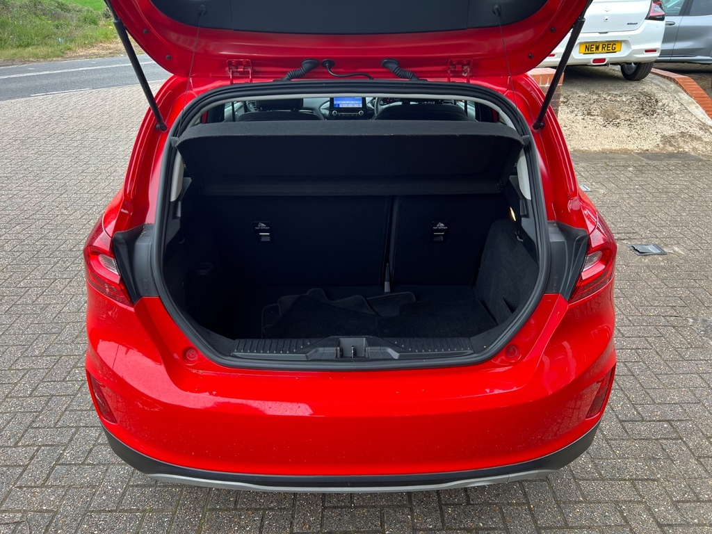 Ford Fiesta 1.0 Ecoboost Active 1 LT19FRO Red #4