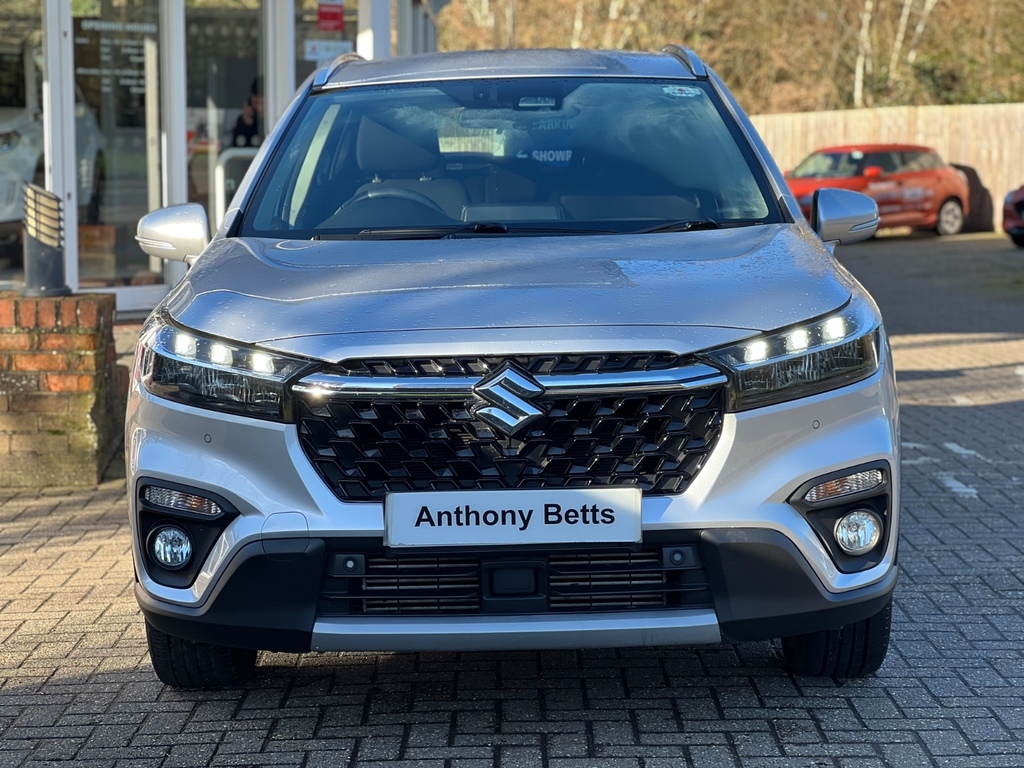 Suzuki S Cross 1.4 Boosterjet 48V Hybrid Motion Silver