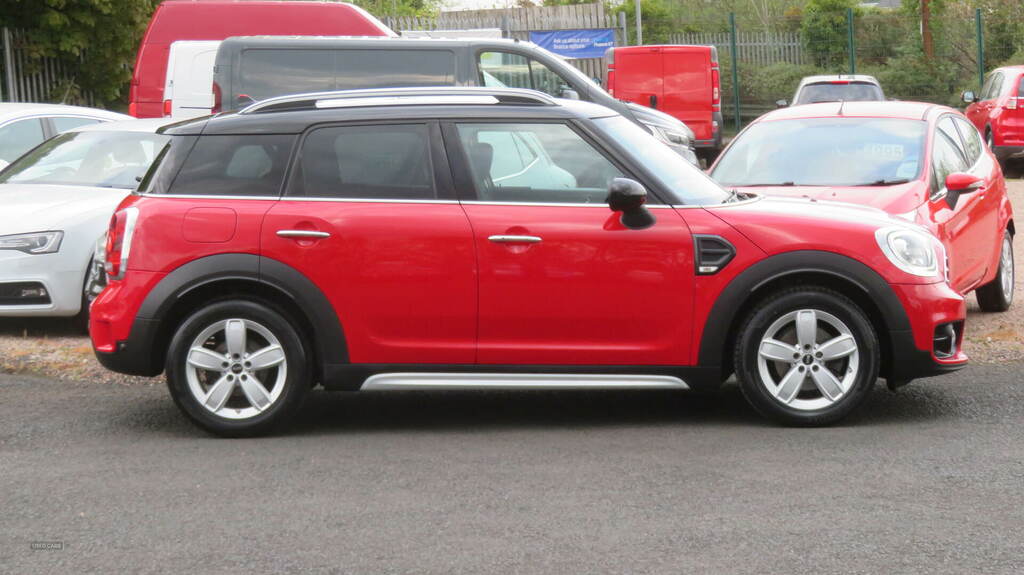 Mini Countryman 2.0 Cooper D YH67OKV Red #2