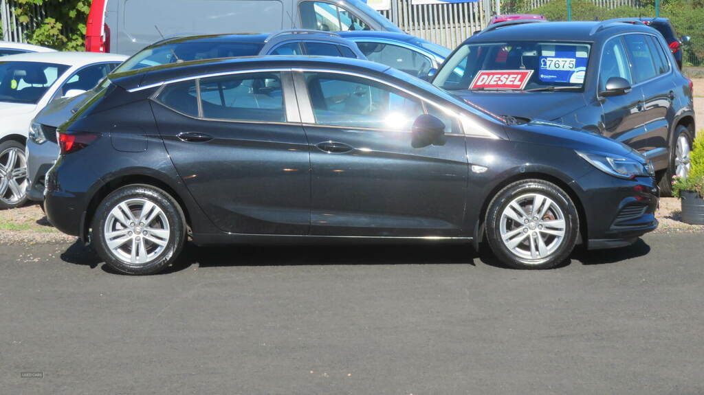 Vauxhall Astra 1.6 Cdti 16V Ecoflex Design VX66YUK Black #2