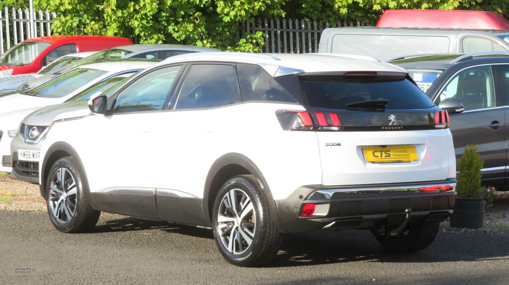 Peugeot 3008 1.5 Bluehdi Allure SG69EEP White #6