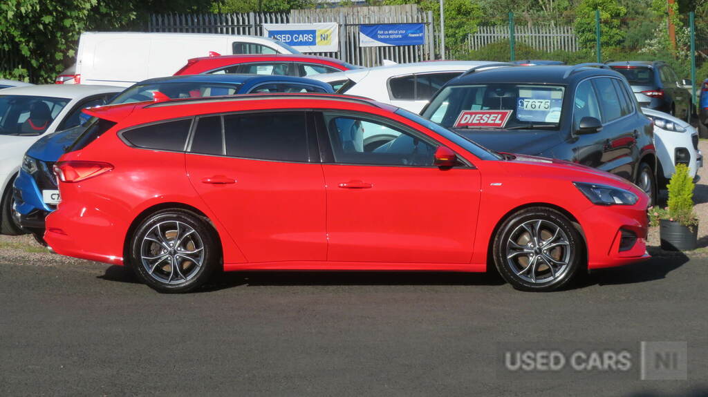 Ford Focus 1.5 Ecoblue 120 St-line WP19YXX Red #2
