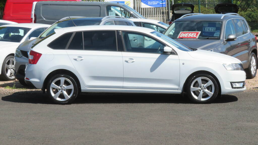 Skoda Rapid 1.6 Tdi Cr Se Tech White #2