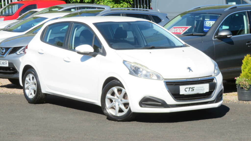 Peugeot 208 1.6 Bluehdi Active White