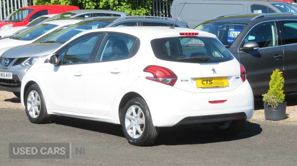 Peugeot 208 1.6 Bluehdi Active WA16OJH White #6