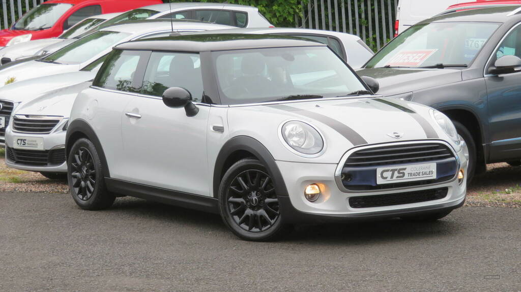 Mini Hatch 1.5 Cooper Silver