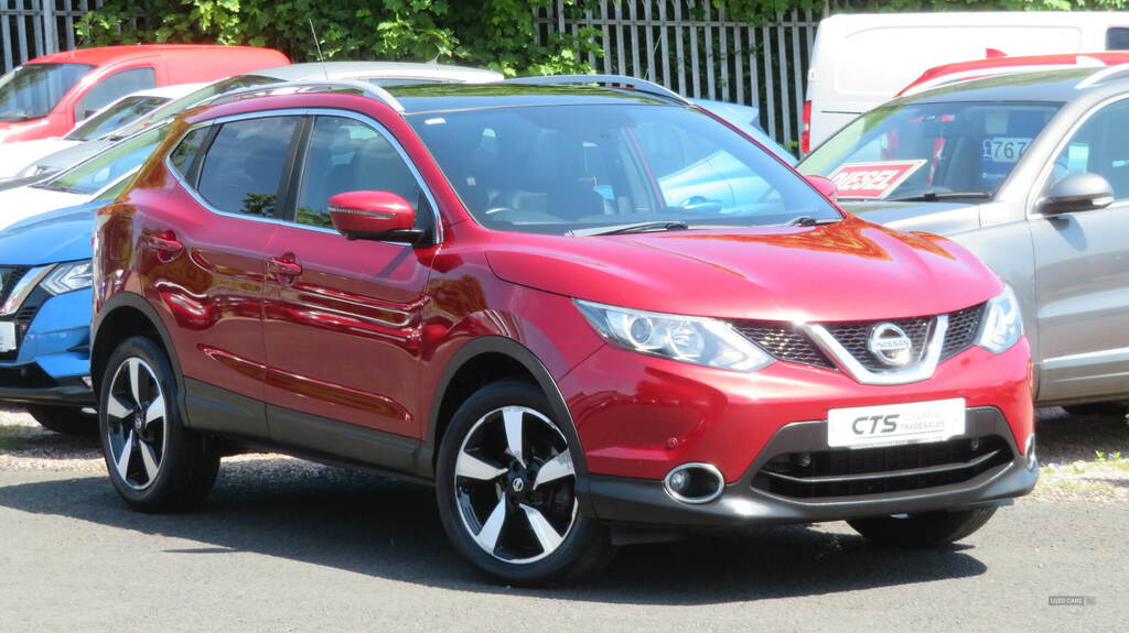 Nissan Qashqai 1.5 Dci N-vision YK17BAF Red #2