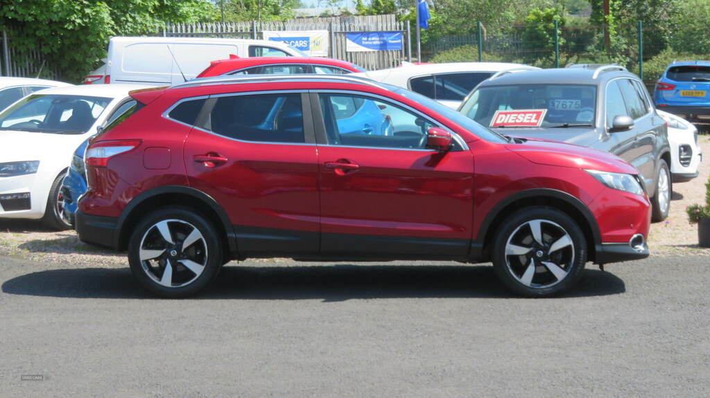 Nissan Qashqai 1.5 Dci N-vision YK17BAF Red #4