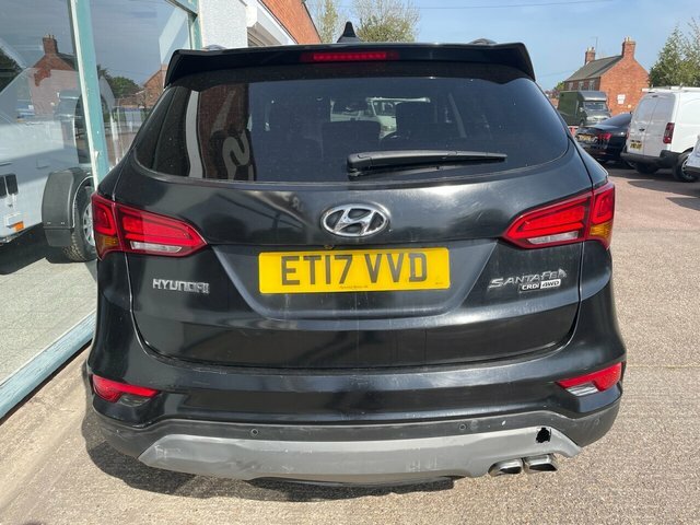 Hyundai Santa Fe 2.2 Crdi Blue Drive Premium Suv 4W ET17VVD Black #5