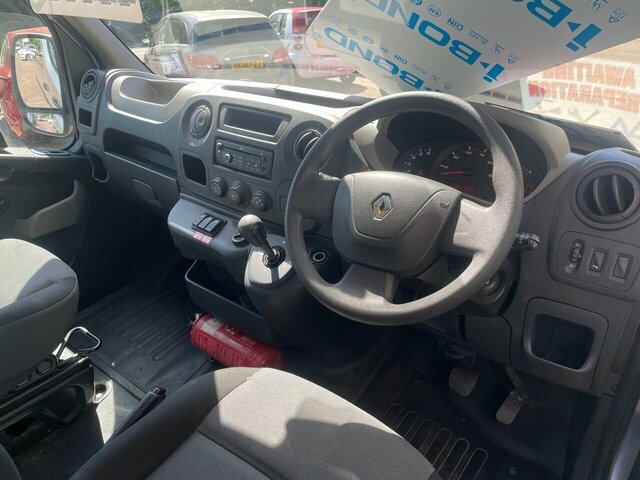 Renault Master 2.3 Diesel White #7