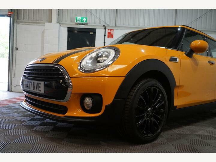 Mini Clubman 2.0 Cooper D Euro 6 Ss 6Dr AK17NVE Orange #5