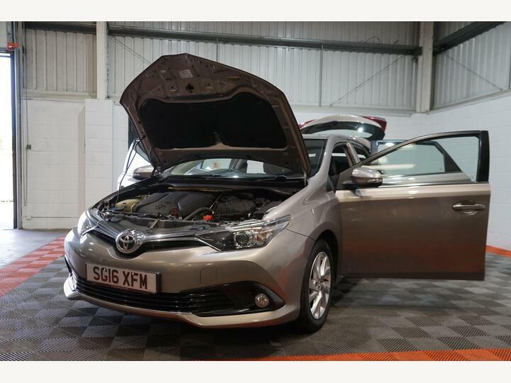 Toyota Auris 1.6 D-4d Business Edition Euro 6 Ss Brown #5