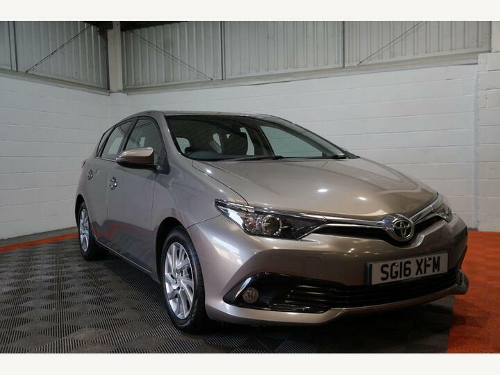 Toyota Auris 1.6 D-4d Business Edition Euro 6 Ss Brown #4