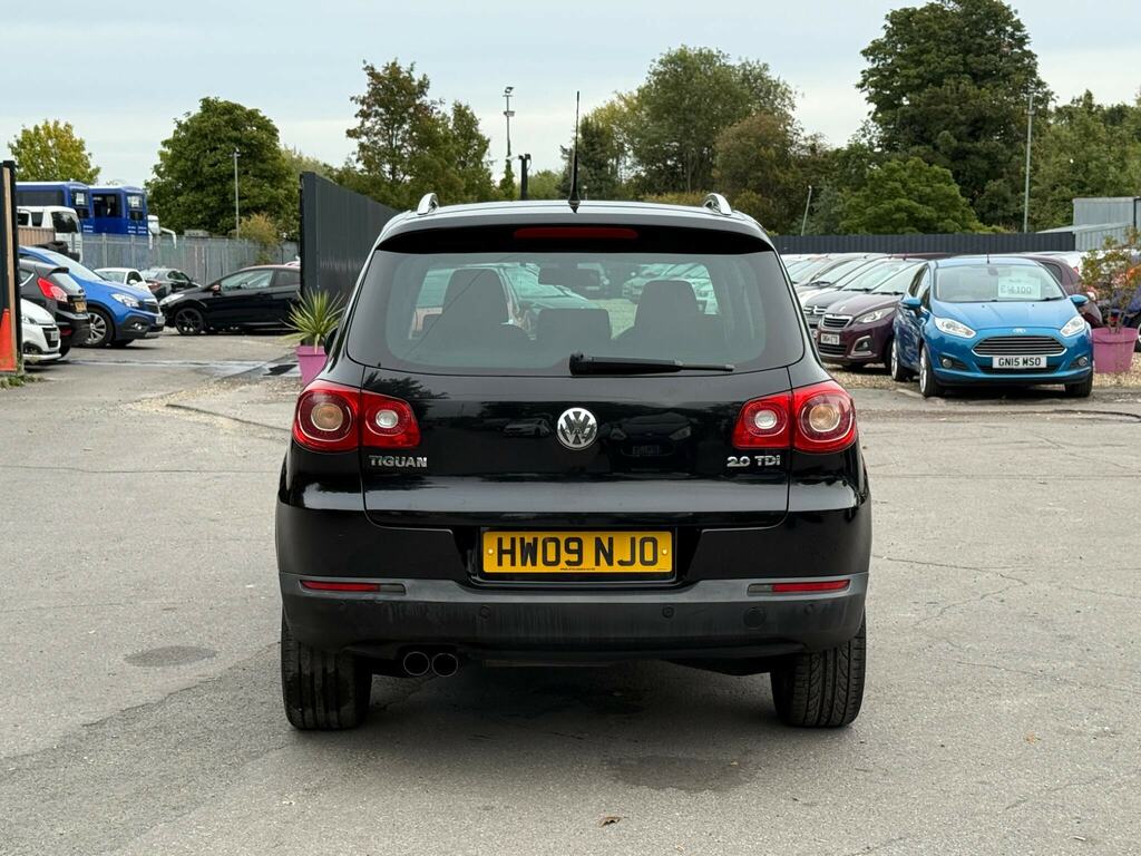 Volkswagen Tiguan 2.0 Tdi Sport Suv 4Wd Euro 4 17 Black #6
