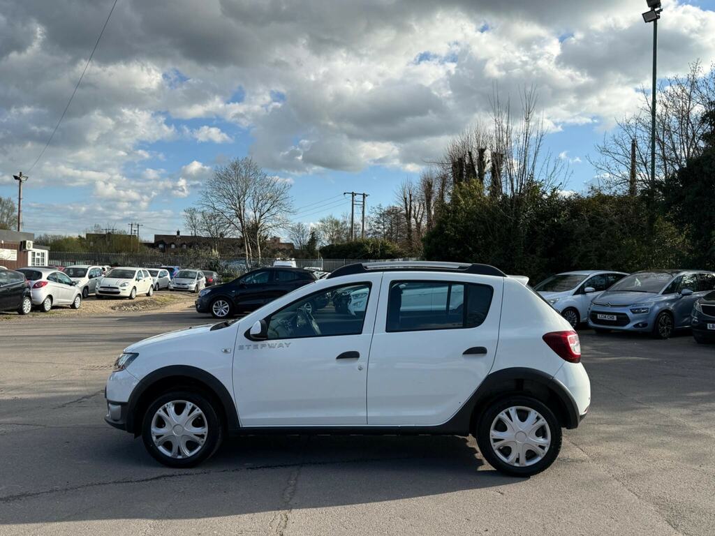 Dacia Sandero Stepway 0.9 Tce Laureate Euro 5 CN64UOB White #4