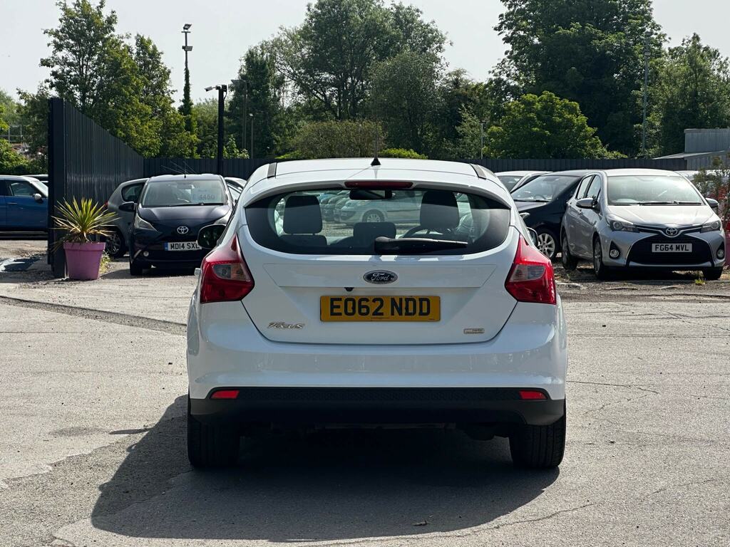 Ford Focus 1.0T Ecoboost Titanium Euro 5 Ss EO62NDD White #5