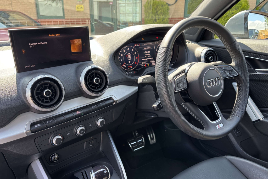 Audi Q2 S Line 35 Tfsi BA73XWP Grey #4