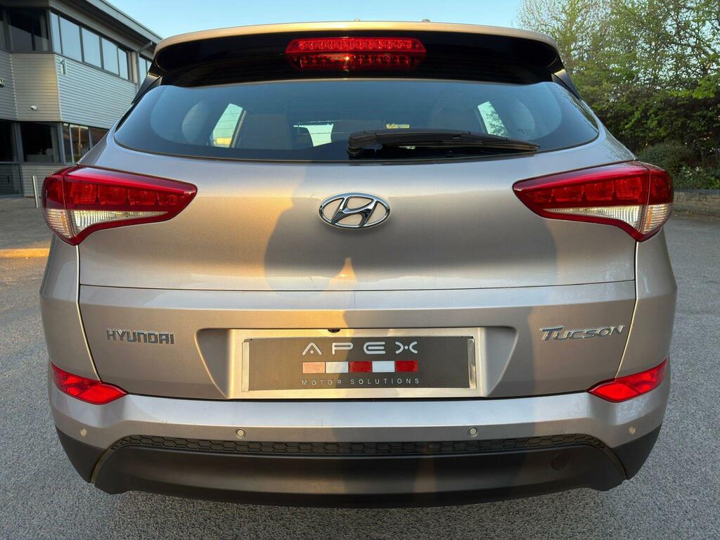 Hyundai Tucson 1.7 Crdi Blue Drive Se Nav Euro 6 Ss  White #6