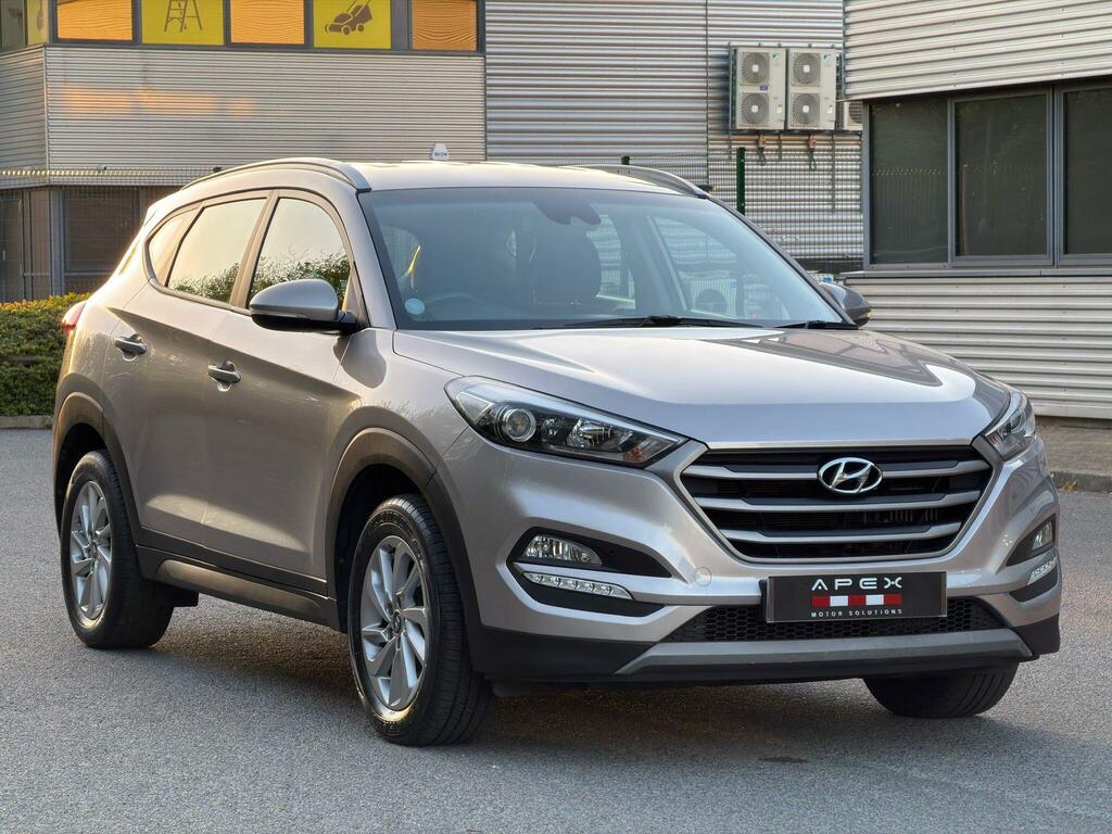 Hyundai Tucson 1.7 Crdi Blue Drive Se Nav Euro 6 Ss  White #3