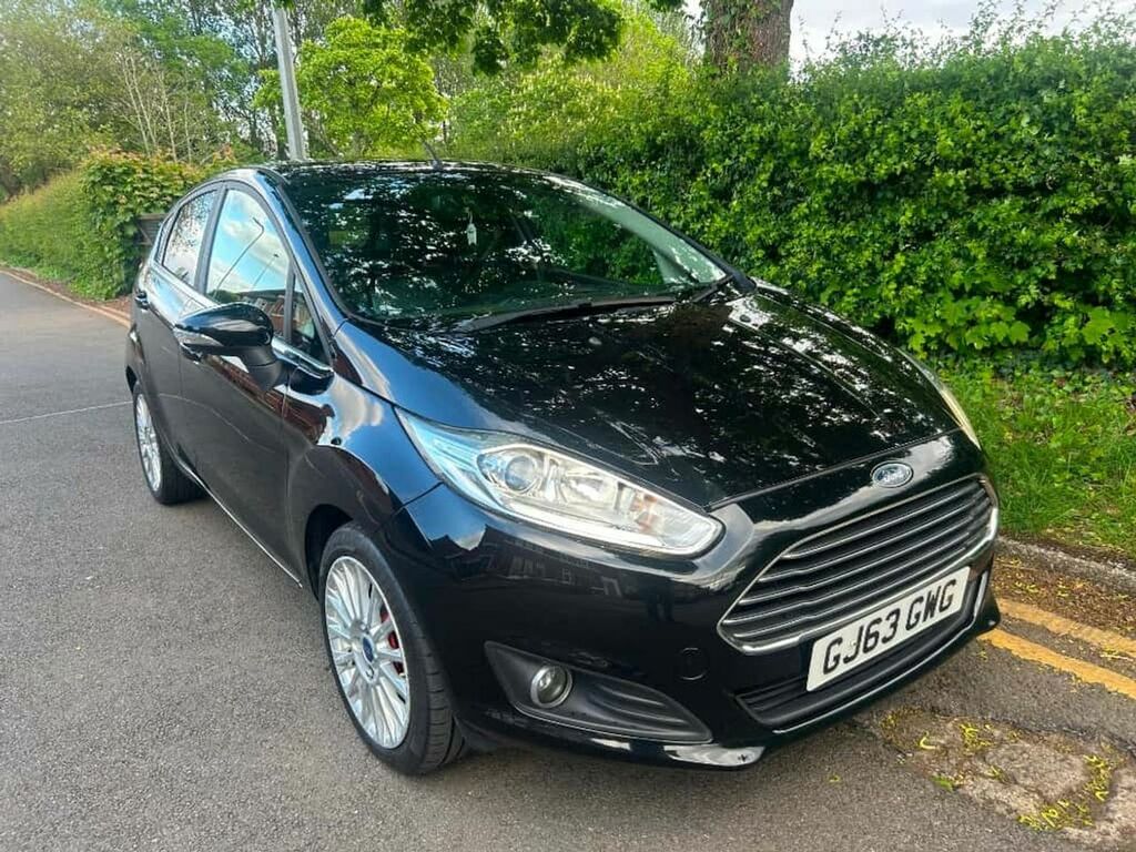 Ford Fiesta Titanium GJ63GWG Black