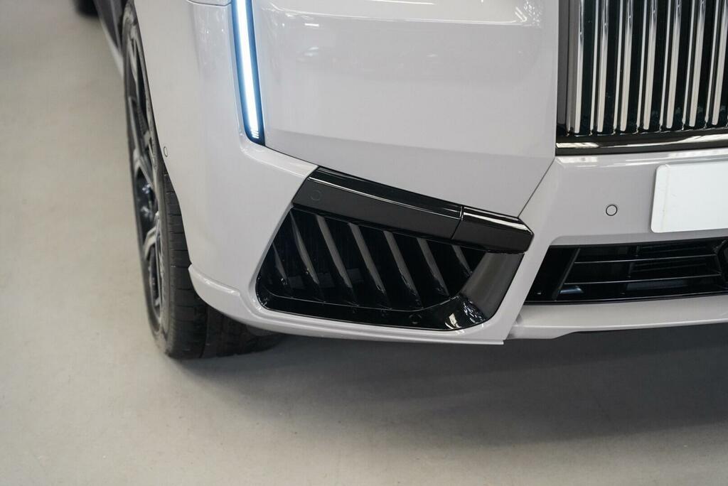 Rolls-Royce Cullinan 6.75 V12 Black Badge 4Wd Euro 6 Black #11