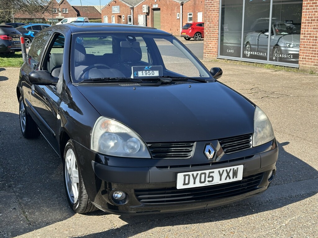 Renault Clio Hatchback 1.5 Dci Dynamique 2005 DY05YXW Black #3