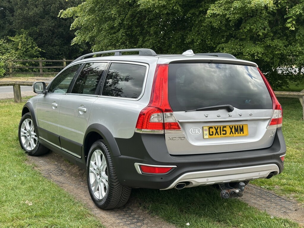 Volvo XC70 Estate 2.4 Se Lux D5 Awd 215Hp 2015 GX15XMM Silver #3