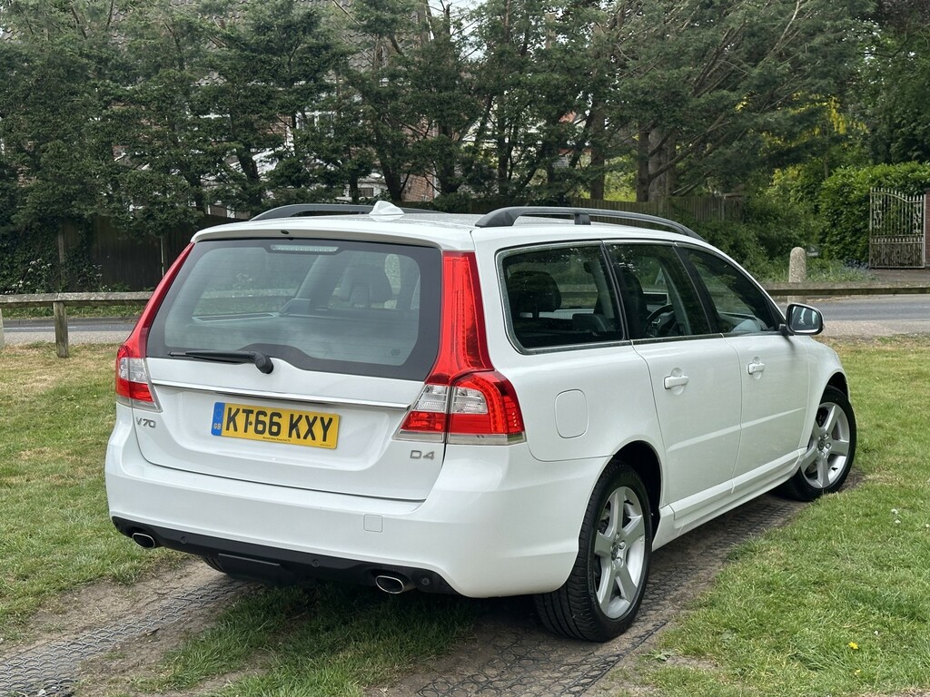Volvo V70 Estate 2.4 Se Nav Business Edition D4 Awd 2017 White #4