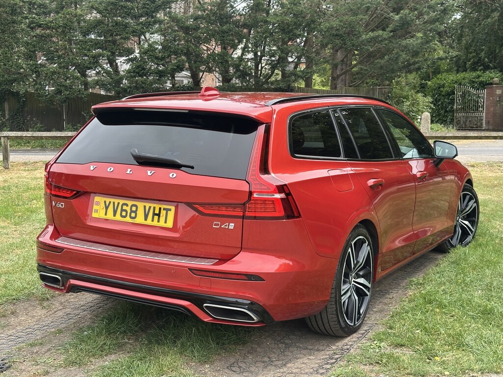 Volvo V60 Estate 2.0 R-design Pro D4 2019 YV68VHT Red #4