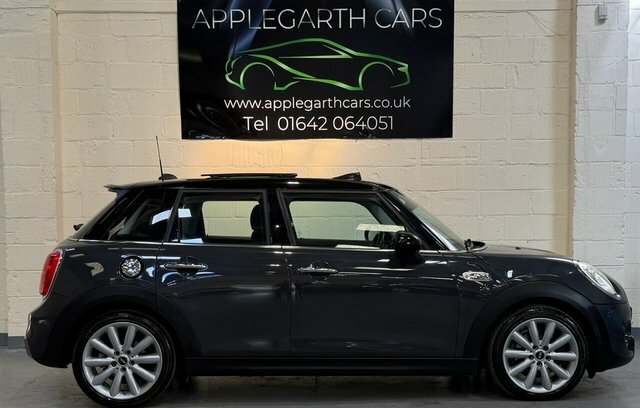 Mini Hatch Cooper Sd Hatchback YE67KWW Grey #2