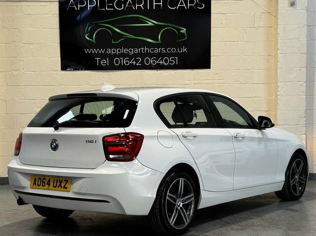 BMW 1 Series 116I Sport Hatchback AO64UXZ White #3
