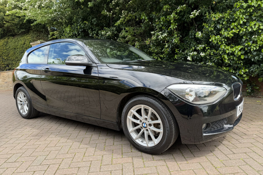 BMW 1 Series Hatchback Black