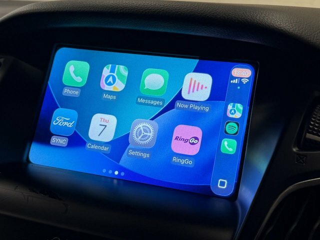 Ford Focus 1.5 Tdci Titanium Apple Car Play Hatchback WV17CZR Black #2