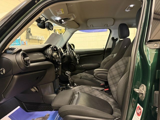 Mini Hatch 1.5 Cooper D Hatchback Euro 6 Green #3