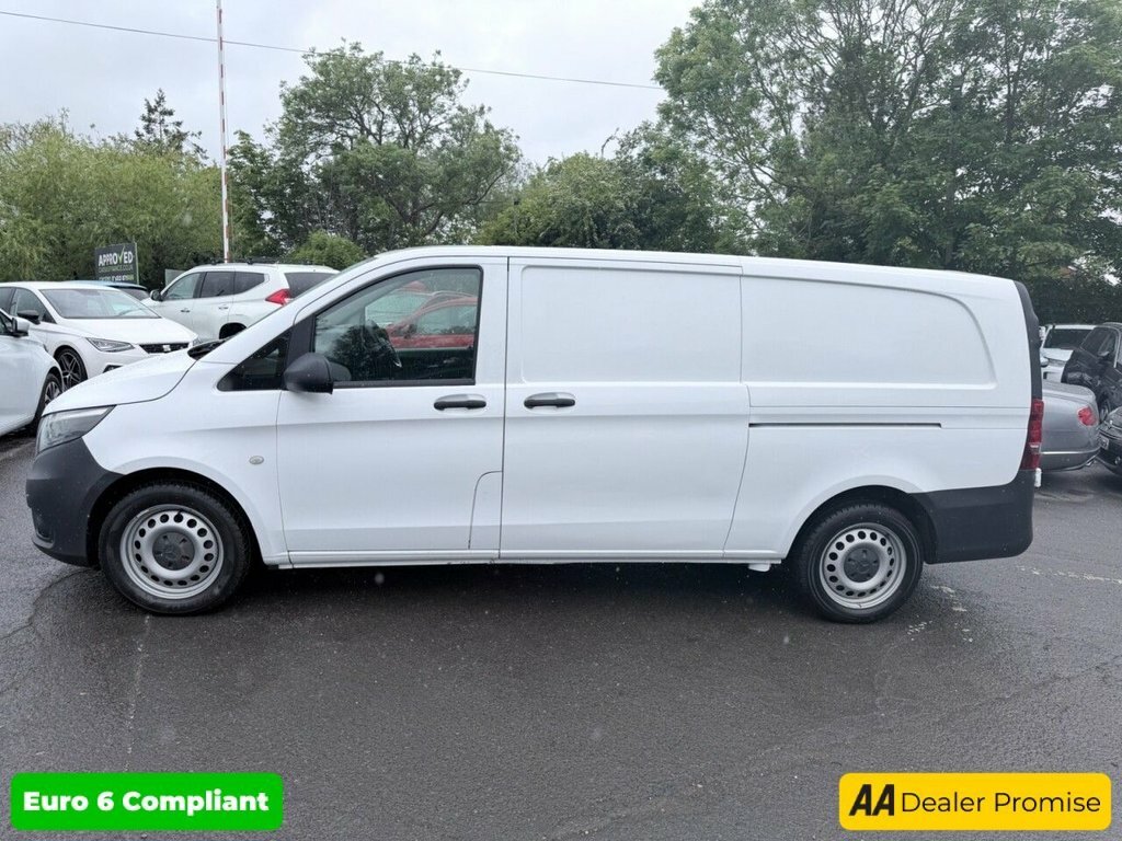 Mercedes-Benz Vito 2L Progressive KR71DBV White #4